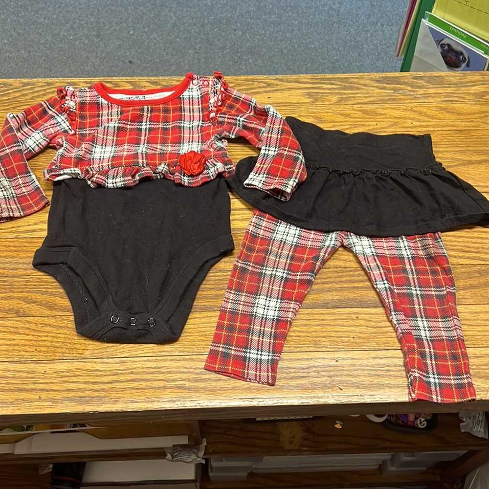 🌸3/$30🌸2/$15❤️5/$25❤️ GARANIMALS | blk/red plaid bodysuit & skirted leggings